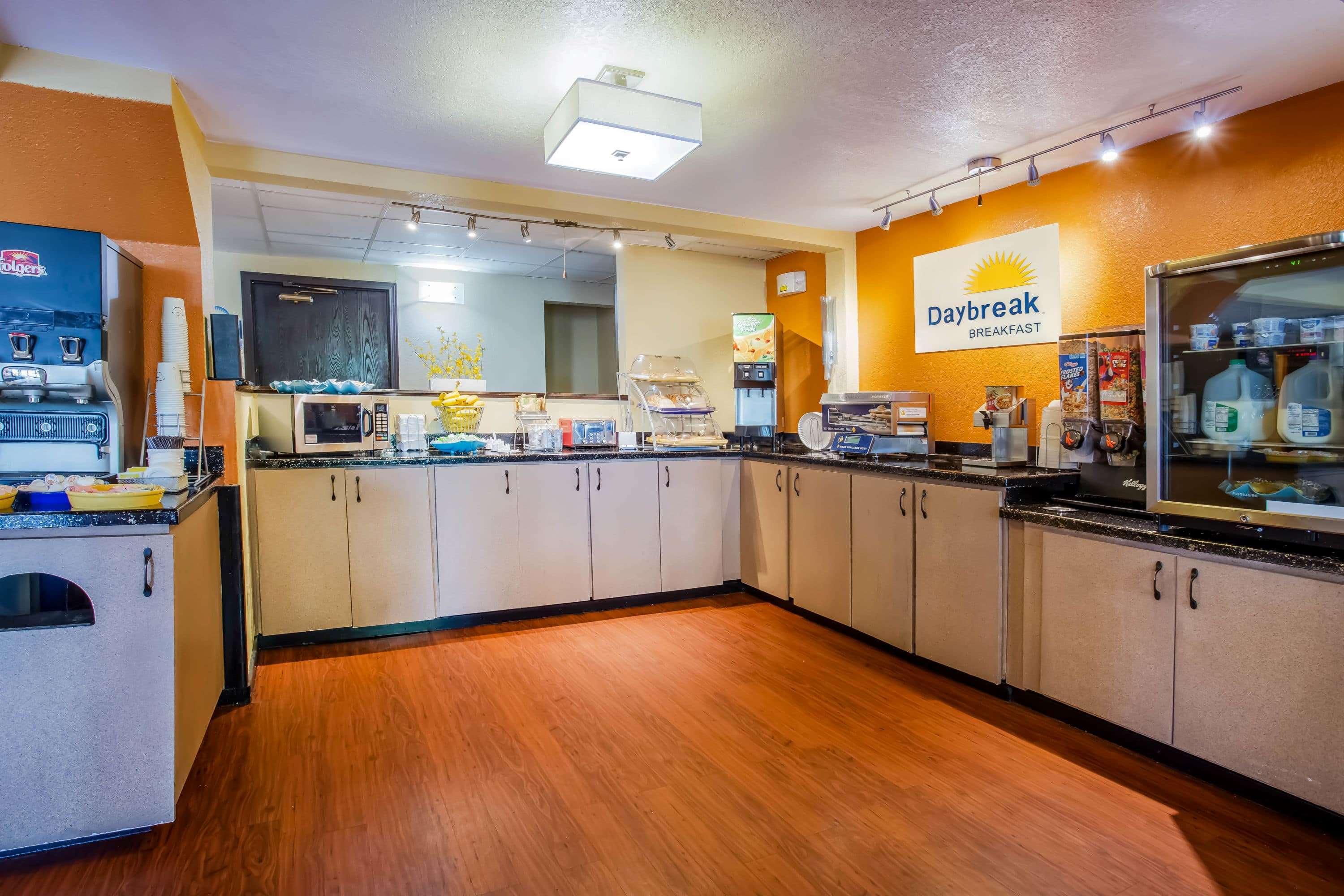 Days Inn & Suites By Wyndham Stevens Point Eksteriør bilde