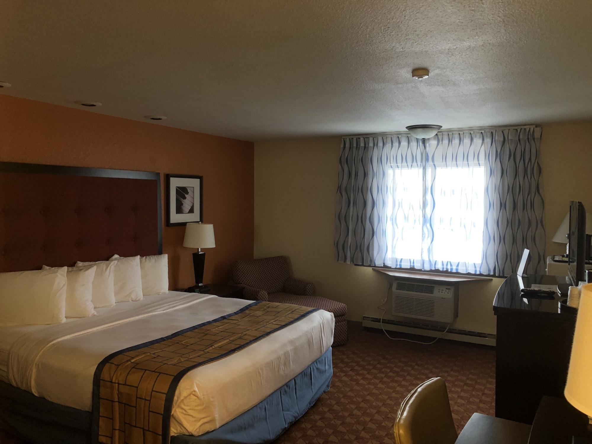 Days Inn & Suites By Wyndham Stevens Point Eksteriør bilde