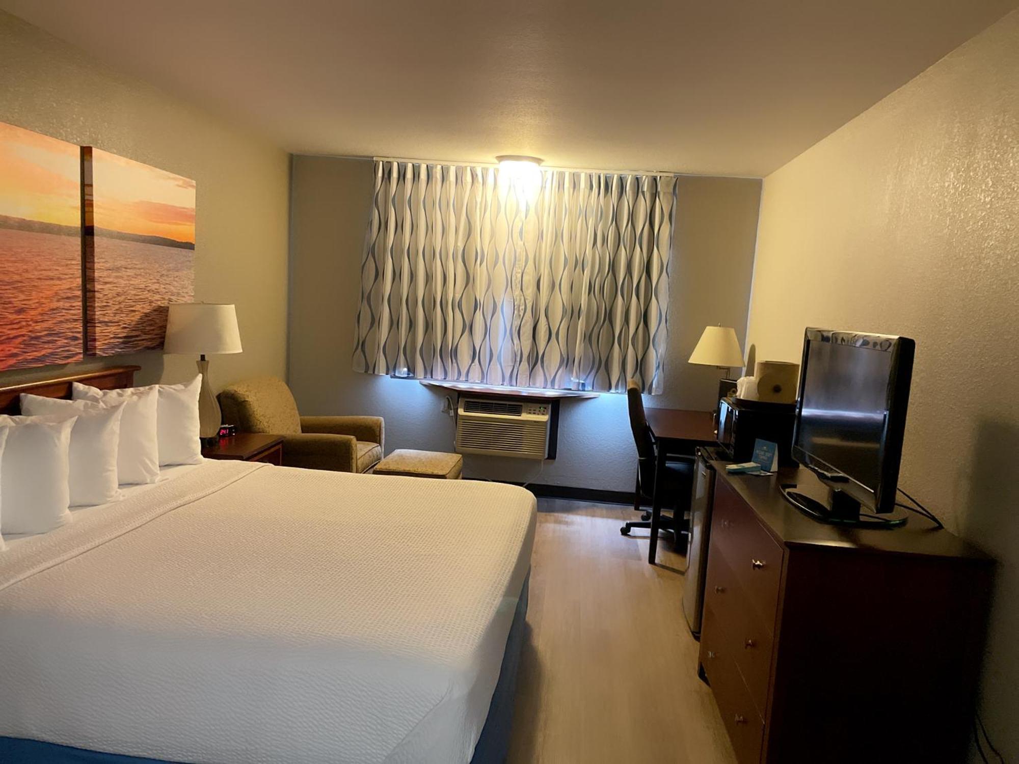 Days Inn & Suites By Wyndham Stevens Point Eksteriør bilde