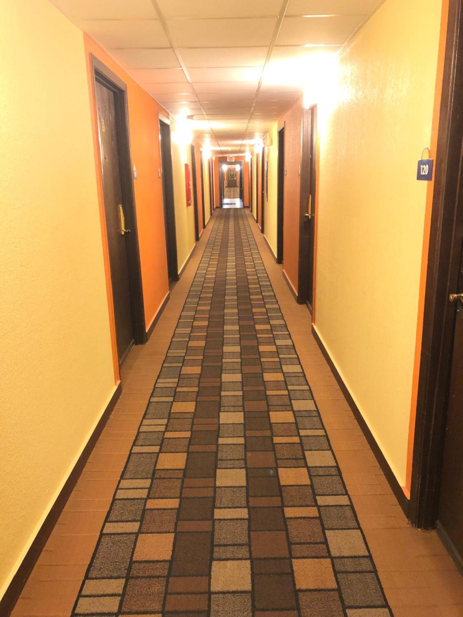 Days Inn & Suites By Wyndham Stevens Point Eksteriør bilde