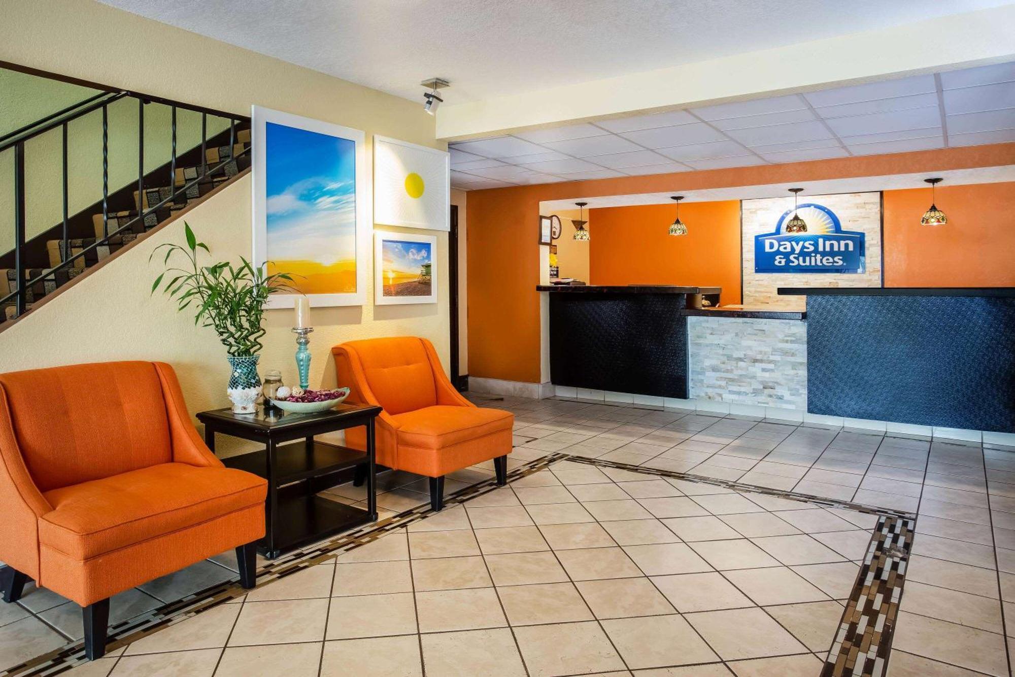 Days Inn & Suites By Wyndham Stevens Point Eksteriør bilde